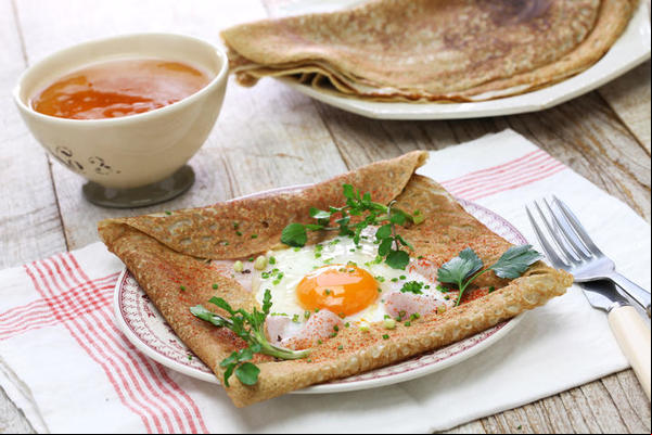Panqueca com cidra, típica da Bretanha